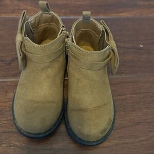 Gap size 6 toddler girl boots shoes faux suede